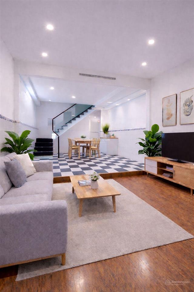 Hiếm, nhà đẹp 55m2, quận 7, dt thích hợp cho vợ chồng trẻ