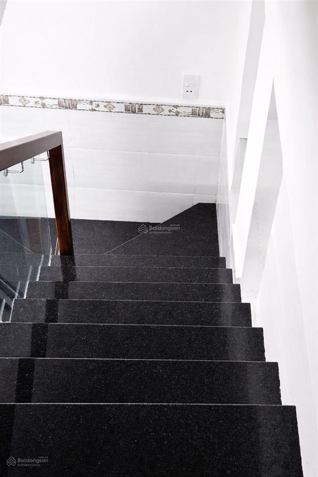 Hiếm, nhà đẹp 55m2, quận 7, dt thích hợp cho vợ chồng trẻ