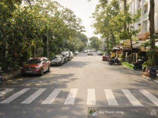 Bán biệt thự khu phú gia full nội thất cao cấp, 330m2 , chỉ 150 tỷ