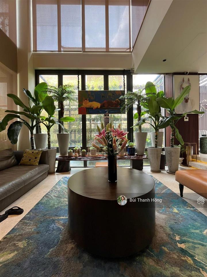 Bán biệt thự khu phú gia full nội thất cao cấp, 330m2 , chỉ 150 tỷ