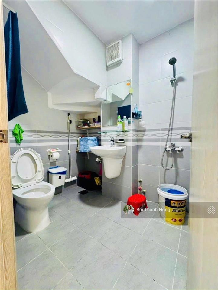 Bán nhà 80m2, 1 trệt 2 lầu sân thượng, 4pn, hẻm xe hơi đổ nhựa tới nhà, gần trường tiểu học, 5.5 tỷ