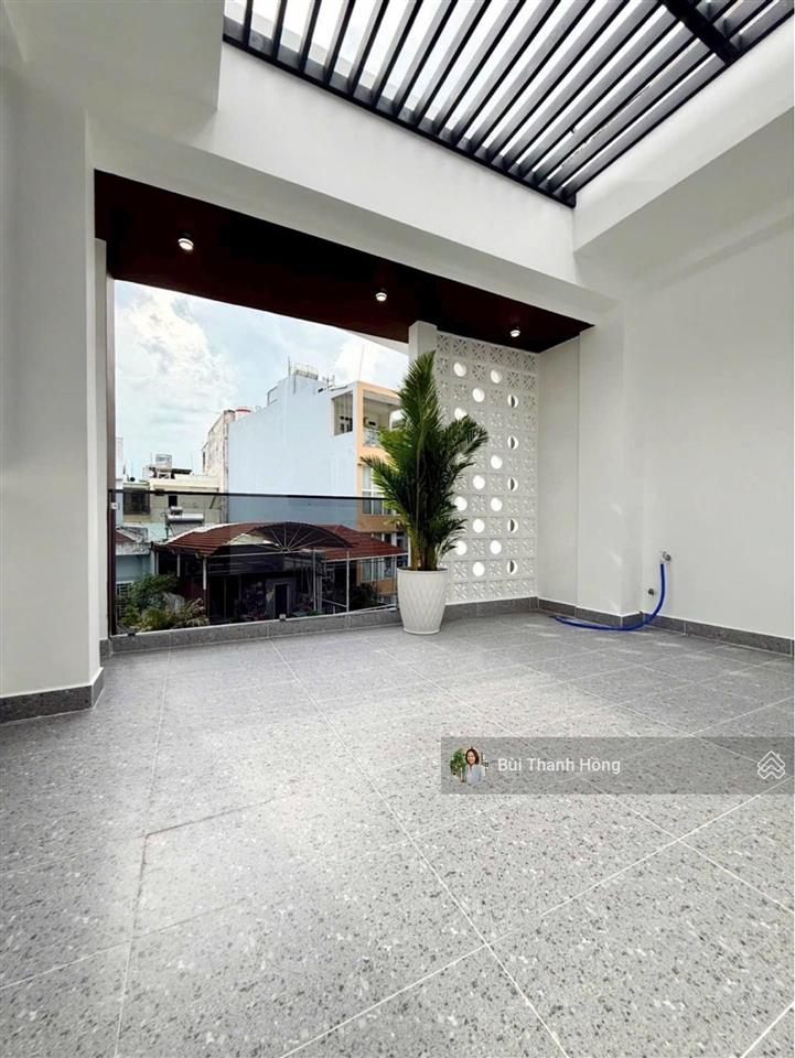 Bán nhà 80m2, 1 trệt 2 lầu sân thượng, 4pn, hẻm xe hơi đổ nhựa tới nhà, gần trường tiểu học, 5.5 tỷ