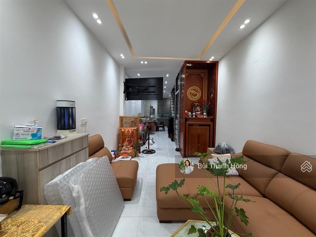 Trả trước 7.5 tỷ nh lo phần còn lại, nhà 67m2, sẵn ô thang máy, 4 pn, mt đường số tân hưng