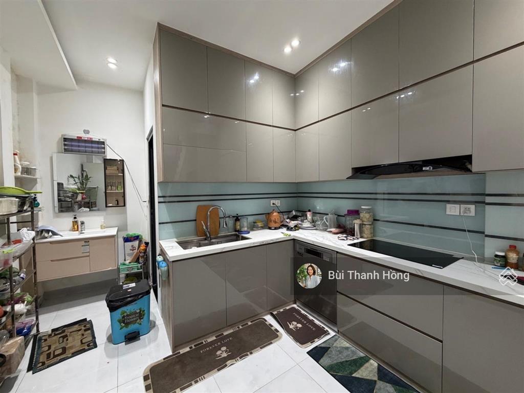 Trả trước 7.5 tỷ nh lo phần còn lại, nhà 67m2, sẵn ô thang máy, 4 pn, mt đường số tân hưng