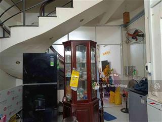 Nhà btct gần 50m2 3 tầng 4pn mt oto thông khu kiều đàm shr ko qh cọc trước 5 tỷ nh lo phần còn lại