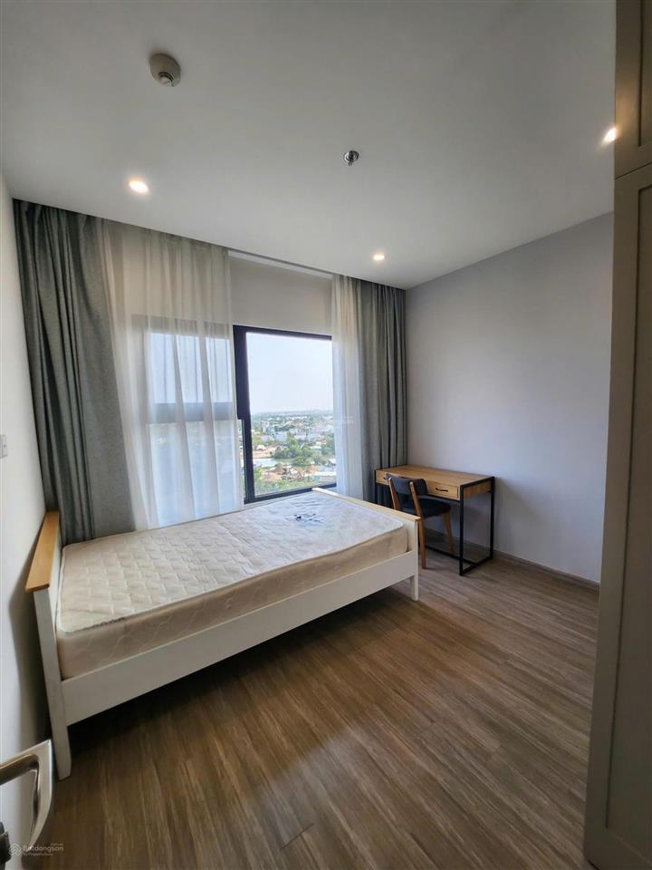 Bán căn hộ vinhomes grand park, 81m2, 3pn, chỉ 3,7 tỷ
