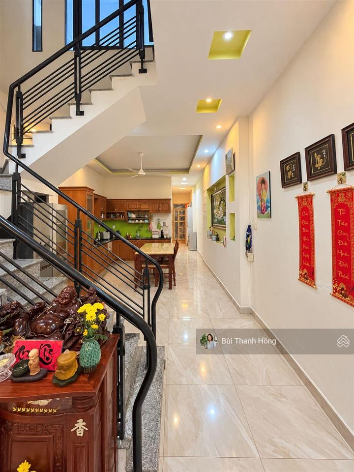 Bán nhà ngang 5, 125m2, giá chỉ 79tr/m2, nguyễn thị thập, q7