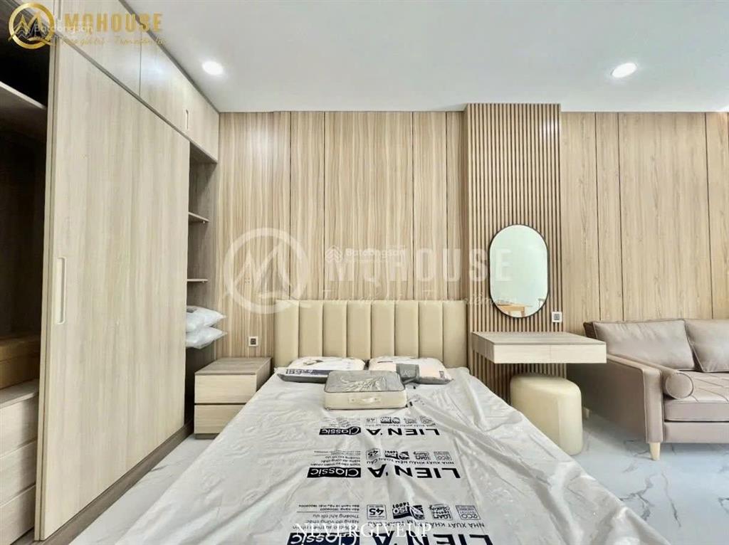 Studio full nội thất cửa sổ ngay công viên hoàng văn thụ  ngã tư bảy hiền