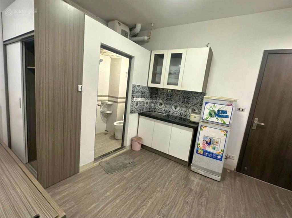 Phòng tầng 3 điện tích 35m2 ở luôn được 4 người có máy giặt riêng