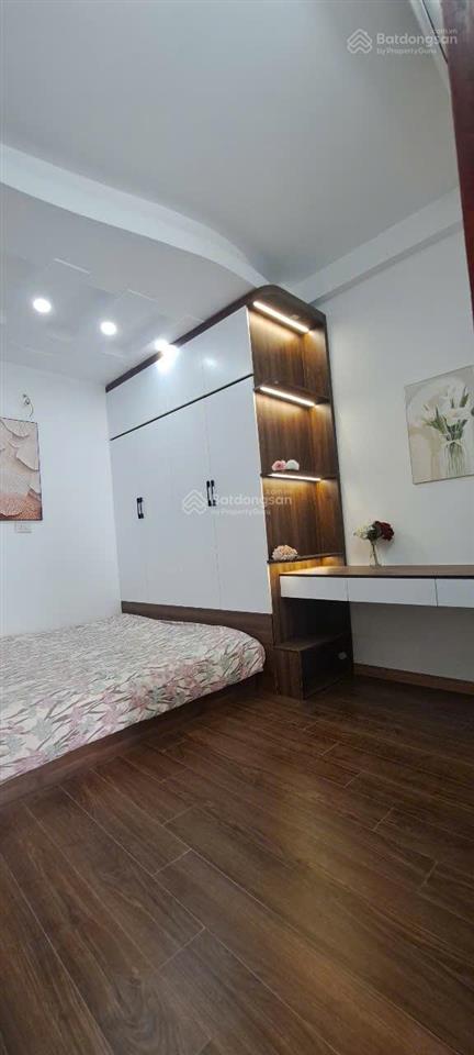 Bán chung cư phố nguyễn khánh toàn, cầu giấy giá 2.310 triệu, 52m, 2 ngủ, full nội thất  ở ngay