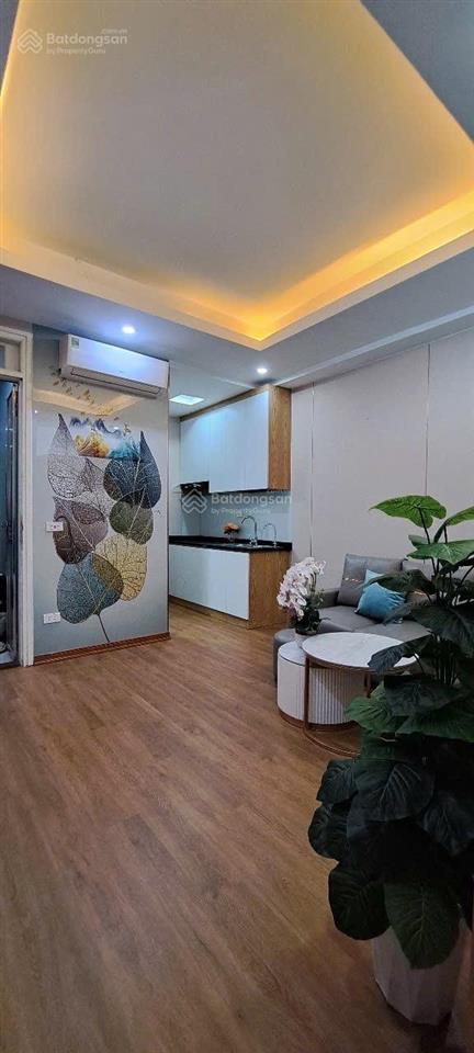 Bán chung cư 2 p ngủ 52m2 phố quan nhân  cự lộc. giá 2.390 tỷ (có thương lượng)