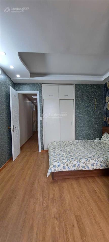 Bán chung cư 2 p ngủ 52m2 phố quan nhân  cự lộc. giá 2.390 tỷ (có thương lượng)