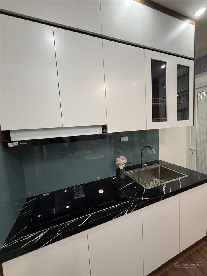 Cần bán ccmn phố thượng đình 50m2 2 ngủ full nội thất, giá 2.12 tỷ (có thương lượng)