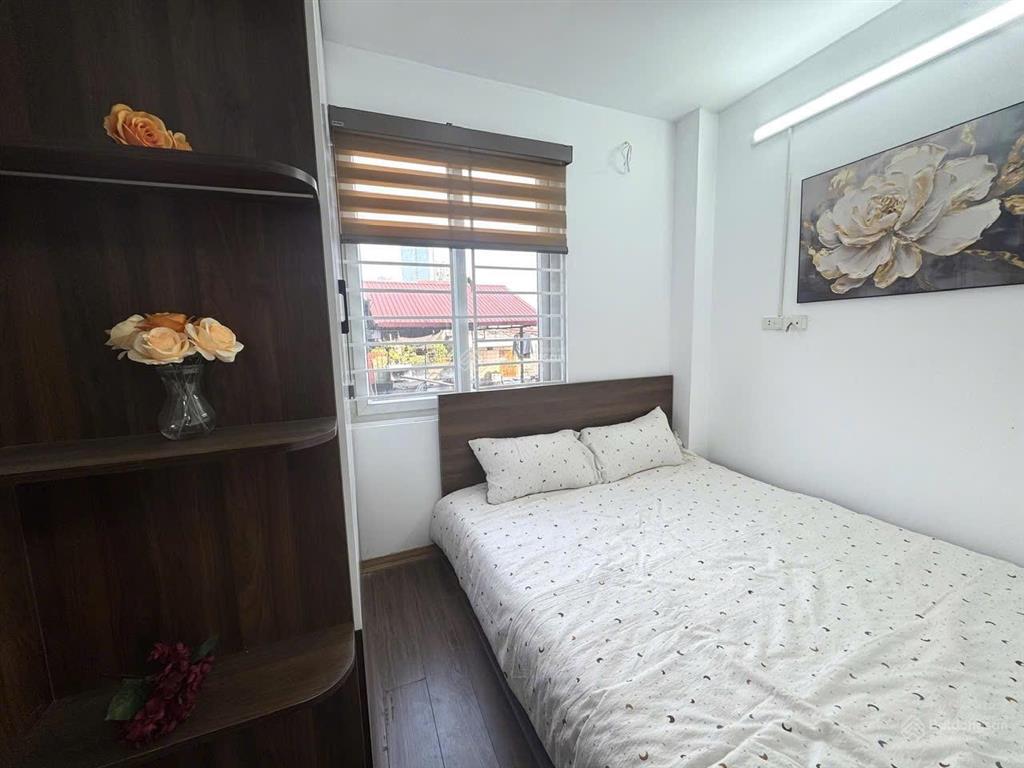 Bán ccmn 2 pn phố nguyễn khánh toàn  trung tâm quận cầu giấy 50m2 giá 2,26 tỷ full đồ ở ngay