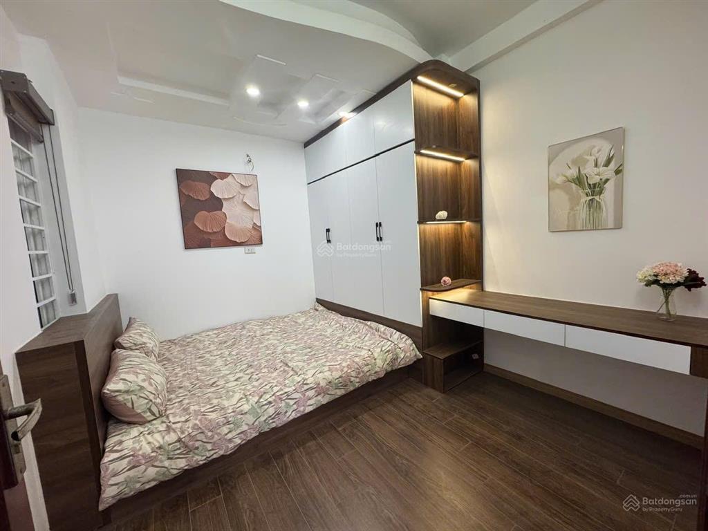 Bán căn hộ ccmn cầu giấy 50m2 2 ngủ full nội thất, ở ngay
