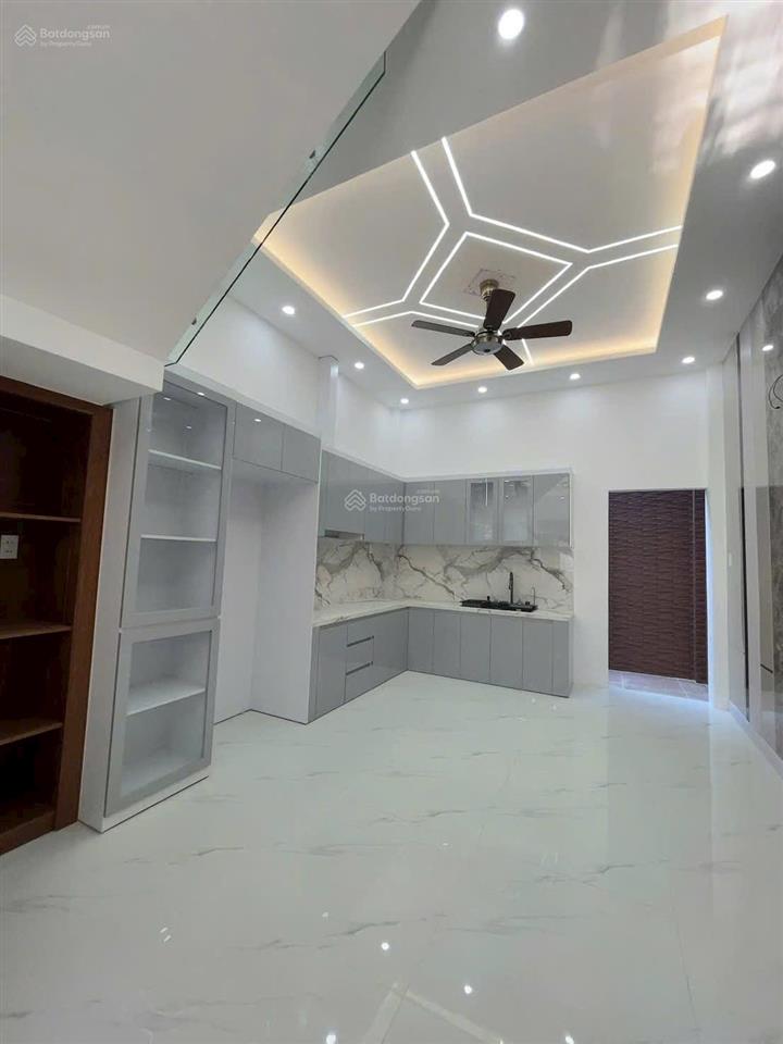 Bán nhà liên khu 56, 4x15m, 4 lầu, sát chợ