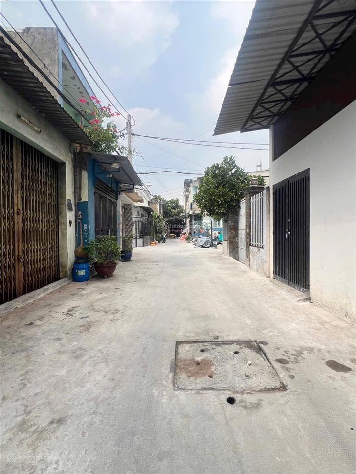 Bán nhà liên khu 4  5, sau trường kim đồng, 4x14m, 3pn, hẻm thông, giá chỉ 4tỷ450tr