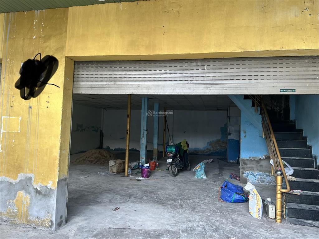Kho cho thuê 300m2, 2 sàn, liên khu 56