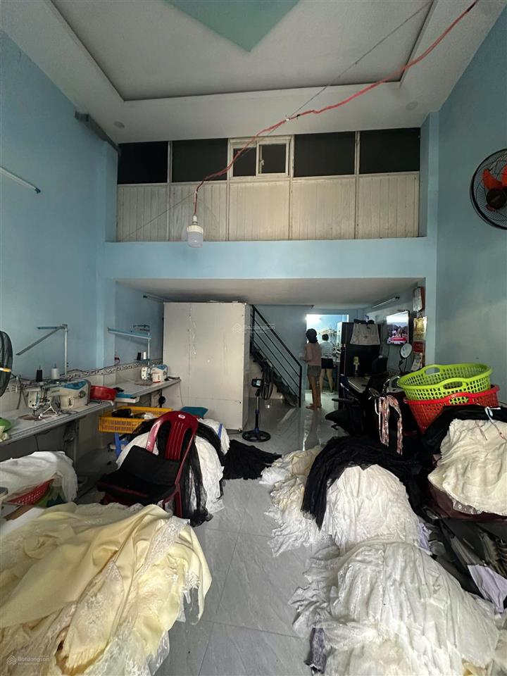 Bán nhà 40m2, có gác lửng, đường liên khu 4  5, bình tân