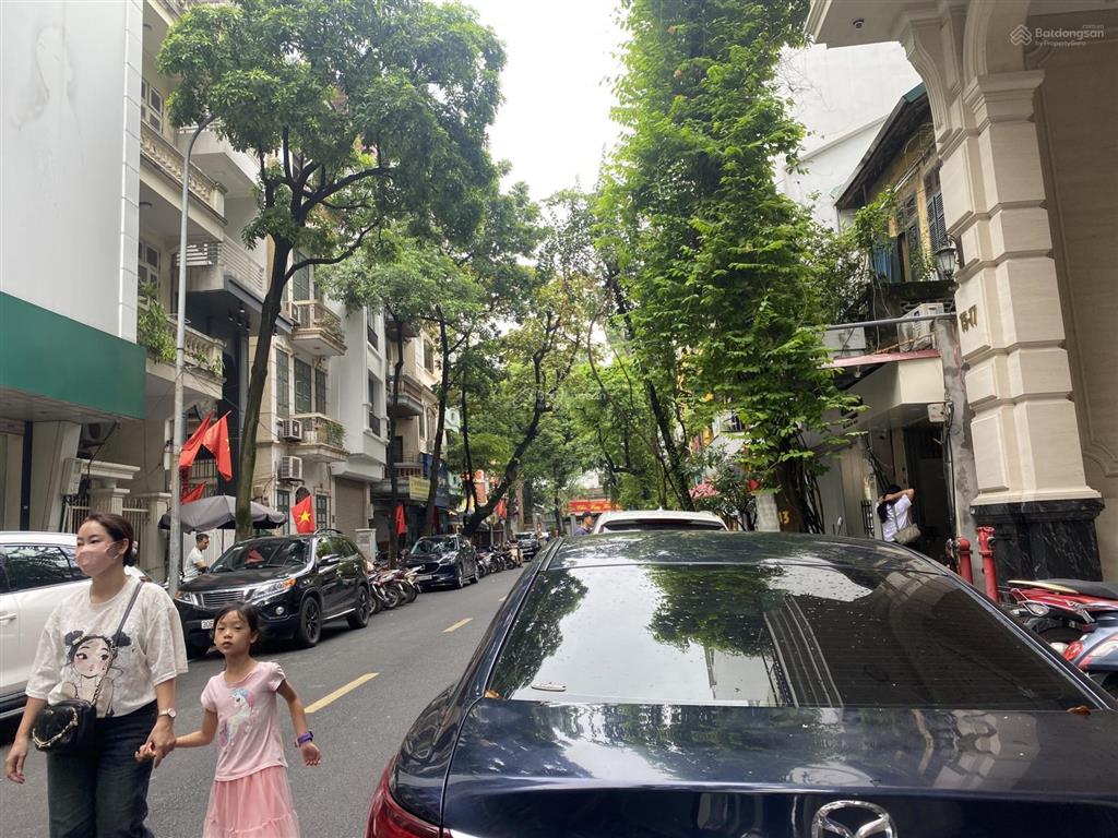 Cần bán nhà ngõ hàng buồm phường hoàn kiếm hà nội một nhà nhà phố sổ đỏ riêng biệt