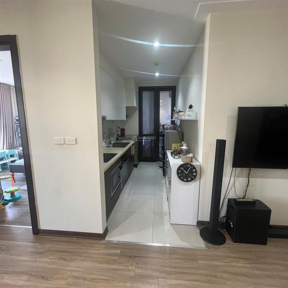 Chính chủ bán căn 3 ngủ full đồ 100m2 chung cư northern diamond aeon mall giá 13 triệu 0916 393 ***