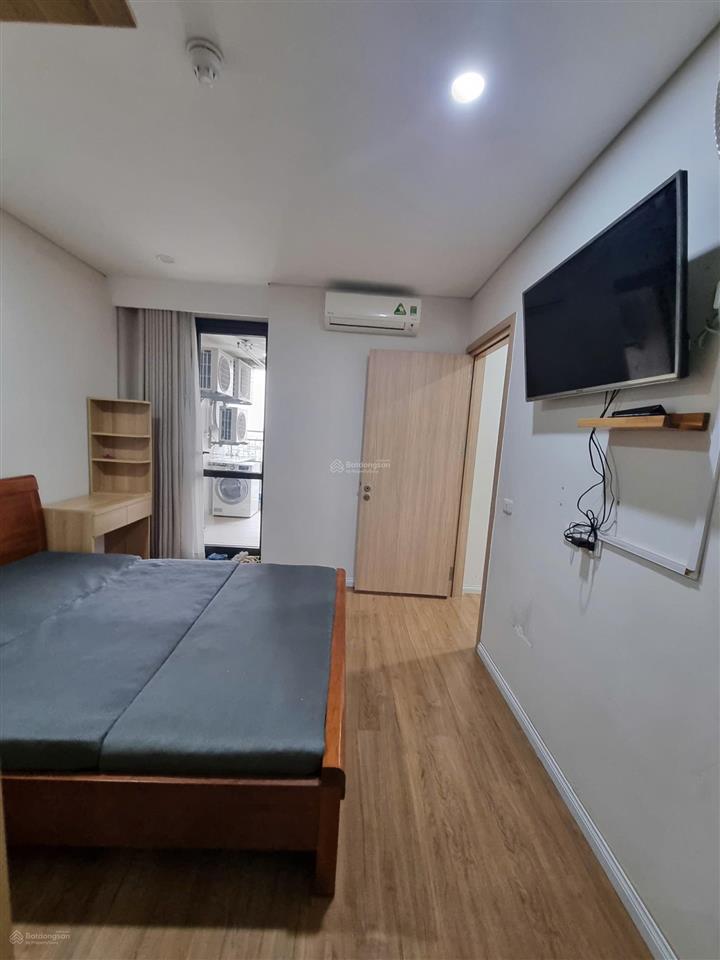 Chính chủ bán căn 2 ngủ 70m2 full đồ mipec riverside long biên gần phố cổ giá 6.5 tỷ  0916 393 ***