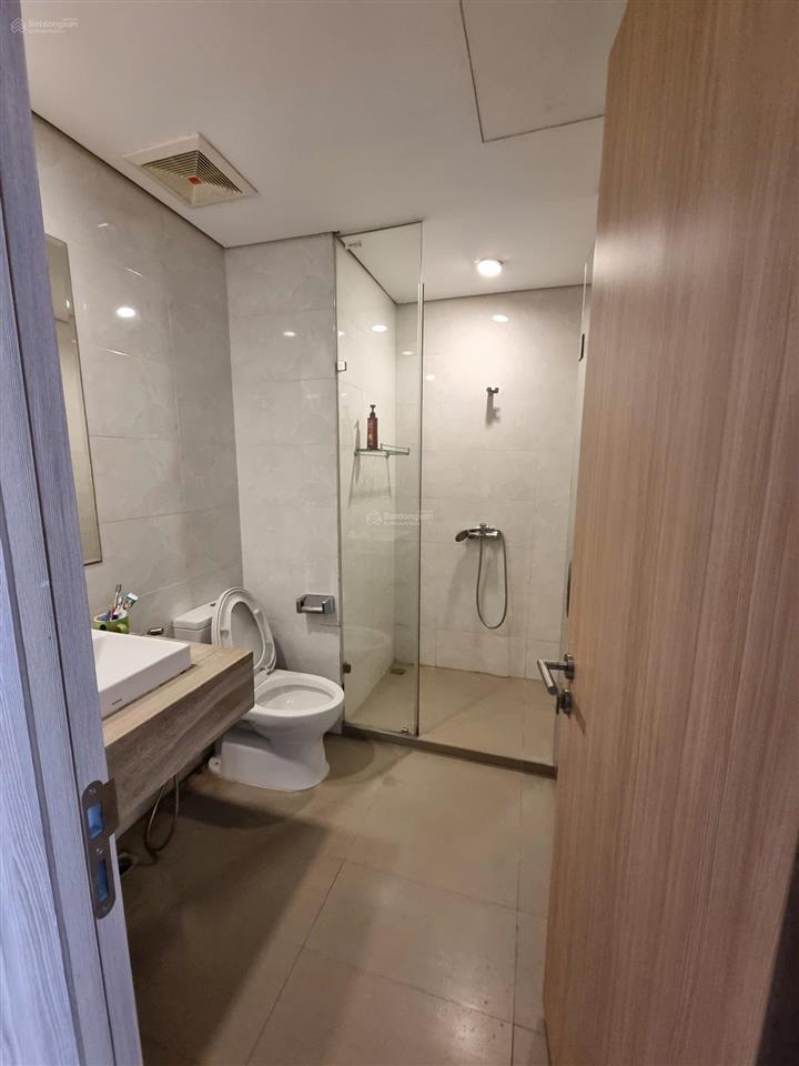 Chính chủ bán căn 2 ngủ 70m2 full đồ mipec riverside long biên gần phố cổ giá 6.5 tỷ  0916 393 ***