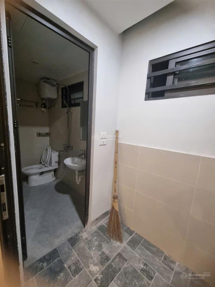 Cho thuê chung cư mini phố hồng tiến kéo dài 1 ngủ 1 khách riêng full đồ 5,5 triệu  0916 393 ***