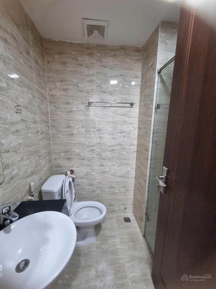 Chính chủ bán chung cư 2 phòng ngủ 2wc homeland thượng thanh 59m2 có đồ giá 4.6 tỷ 0916 393 ***