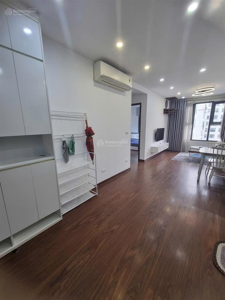 Chính chủ bán chung cư 2 phòng ngủ 2wc homeland thượng thanh 59m2 có đồ giá 4.6 tỷ 0916 393 ***