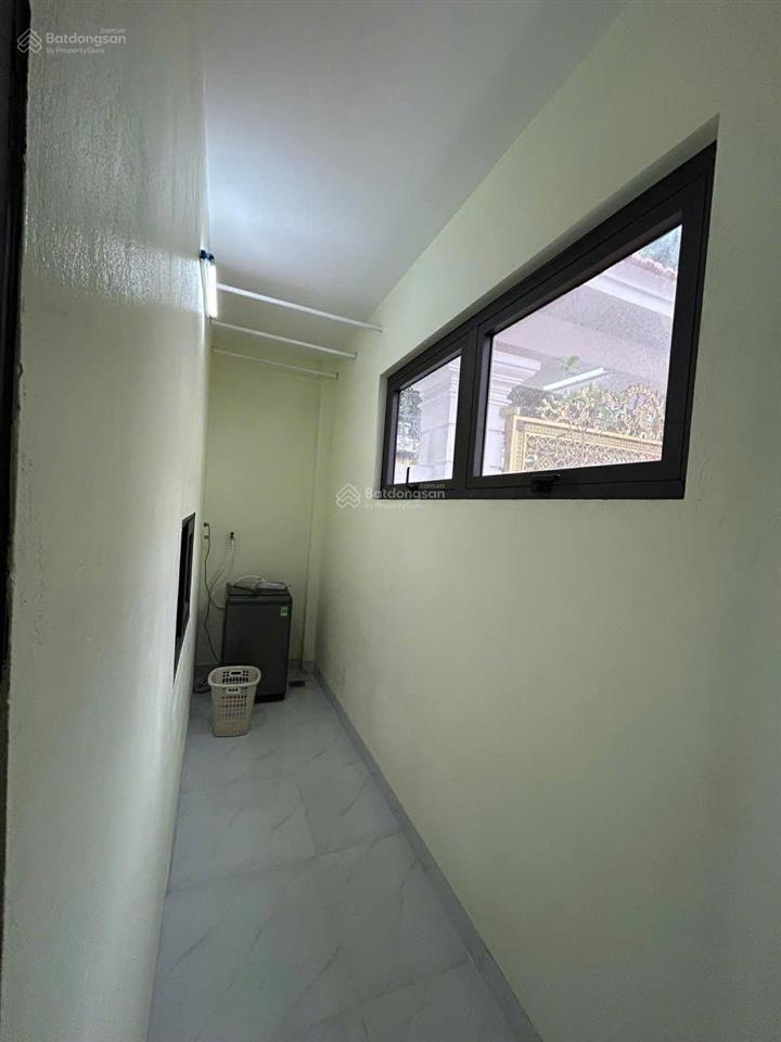 Chính chủ cho thuê căn hộ 80m2 2 ngủ 2wc full đồ phố ngọc thụy gần công viên 12 triệu 0916 393 ***