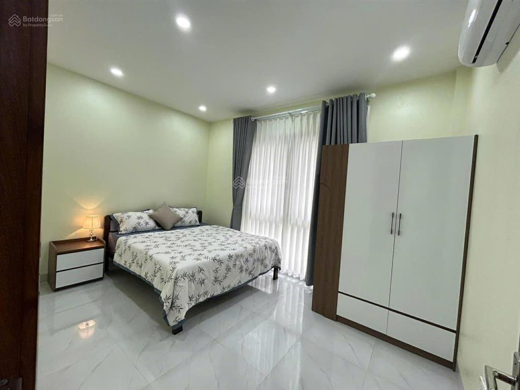 Chính chủ cho thuê căn hộ 80m2 2 ngủ 2wc full đồ phố ngọc thụy gần công viên 12 triệu 0916 393 ***