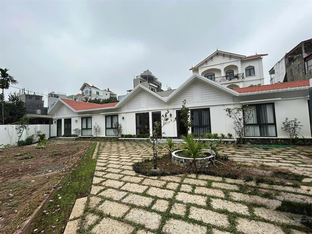 Chính chủ cho thuê căn hộ 80m2 2 ngủ 2wc full đồ phố ngọc thụy gần công viên 12 triệu 0916 393 ***