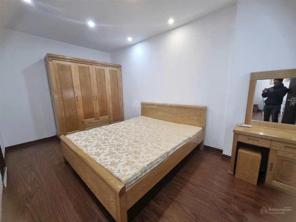 Cho thuê căn 2 ngủ 60m2 có lốt oto full đồ chung cư homeland thượng thanh giá 4.5 tỷ 0916 393 ***