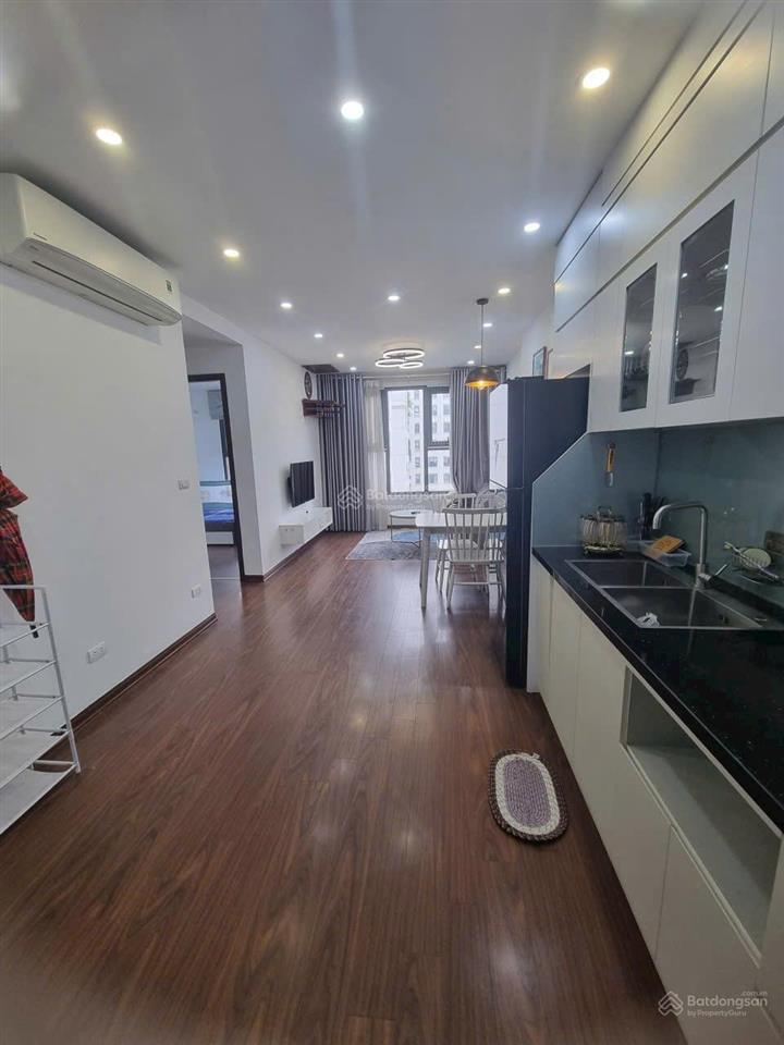 Cho thuê căn 2 ngủ 60m2 có lốt oto full đồ chung cư homeland thượng thanh giá 4.5 tỷ 0916 393 ***