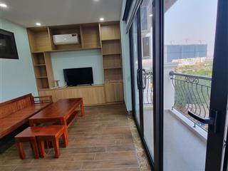 Cho thuê căn hộ 50m2 1 ngủ 1k gần công viên ngọc thụy có chỗ để oto miễn phí giá 7 triệu0976 879 ***