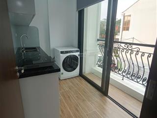 Cho thuê căn hộ phố hồng tiến kéo dài 50m2 có 1 phòng ngủ riêng full đồ đẹp giá 7 triệu 0976 879 ***
