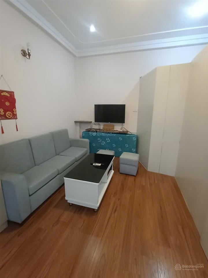 Cho thuê căn hộ 2 ngủ 2 vệ sinh 80m2 phố hồng tiến kéo dài gần chợ ngọc lâm giá 7 triệu 0976 879 ***