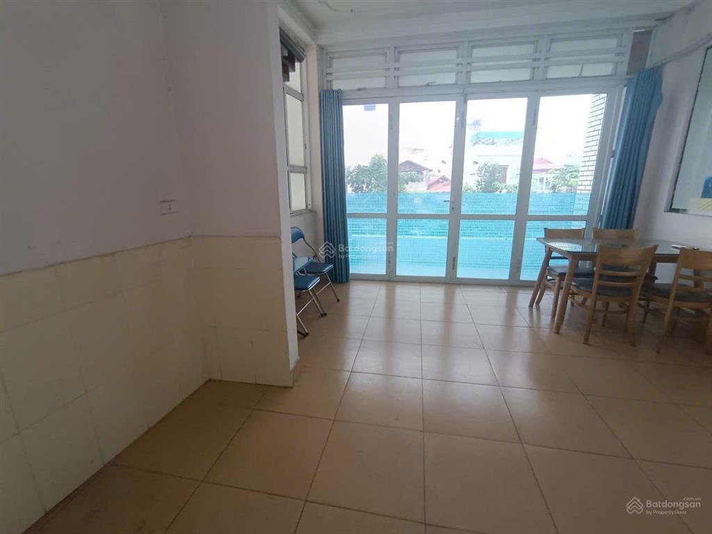 Cho thuê căn hộ 2 ngủ 2 vệ sinh 80m2 phố hồng tiến kéo dài gần chợ ngọc lâm giá 7 triệu 0976 879 ***