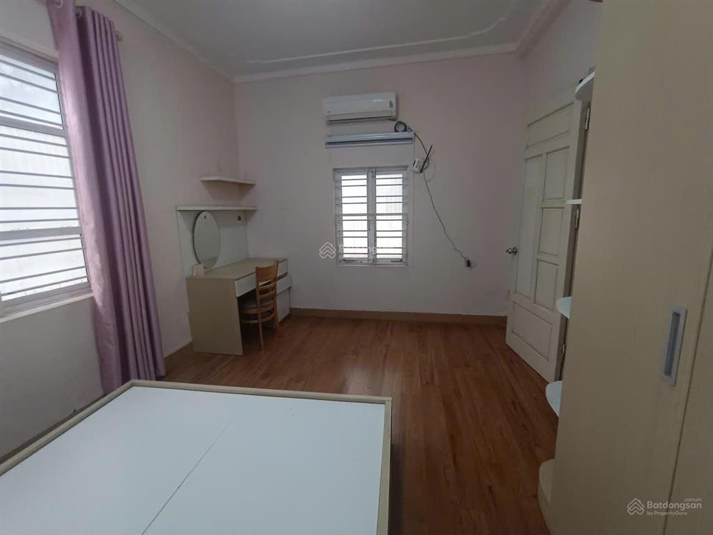 Cho thuê căn hộ 2 ngủ 2 vệ sinh 80m2 phố hồng tiến kéo dài gần chợ ngọc lâm giá 7 triệu 0976 879 ***