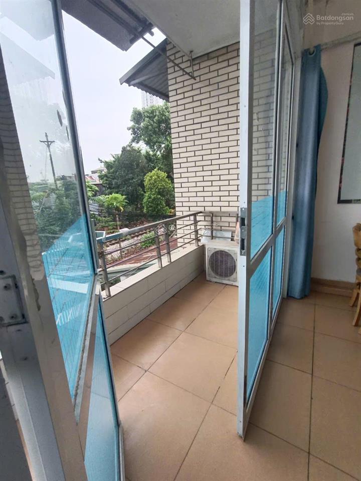 Cho thuê căn hộ 2 ngủ 2 vệ sinh 80m2 phố hồng tiến kéo dài gần chợ ngọc lâm giá 7 triệu 0976 879 ***