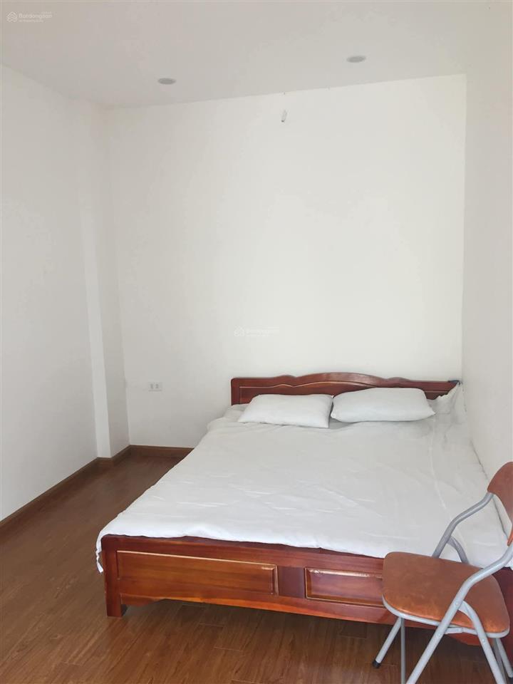 Chính chủ cho thuê căn hộ 50m2 1 ngủ riêng phố nguyễn văn cừ,máy giặt riêng giá 5 triệu 0976 879 ***