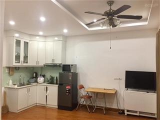 Chính chủ cho thuê căn hộ 50m2 1 ngủ riêng phố nguyễn văn cừ,máy giặt riêng giá 5 triệu 0976 879 ***