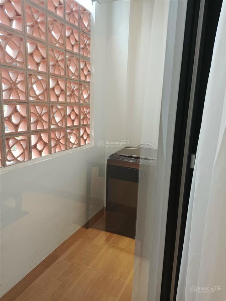 Chính chủ cho thuê căn hộ siêu đẹp 50m2 1 ngủ 1 khách riêng phố ngọc lâm giá 9 triệu.  0976 879 ***