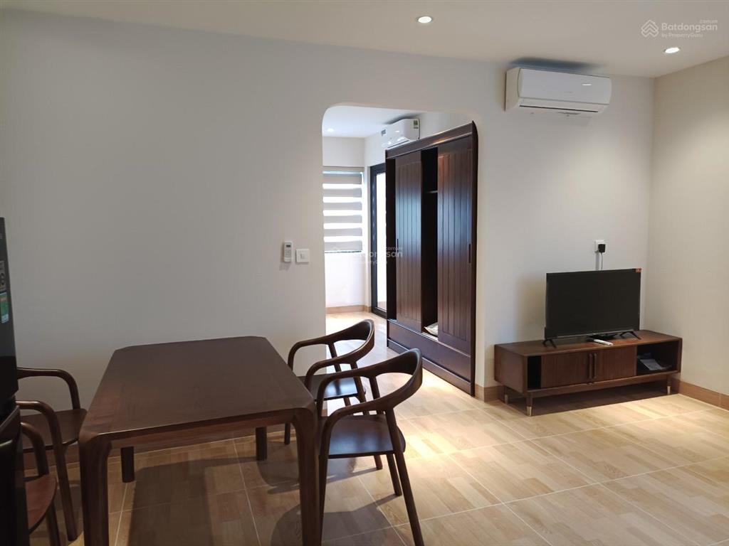 Chính chủ cho thuê căn hộ siêu đẹp 50m2 1 ngủ 1 khách riêng phố ngọc lâm giá 9 triệu.  0976 879 ***