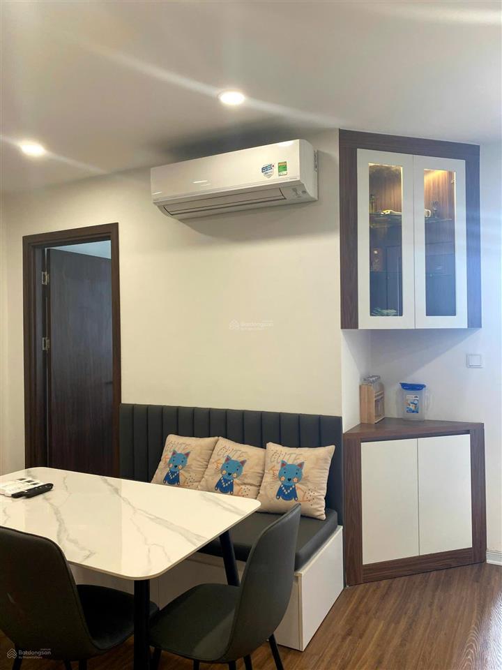 Chính chủ cho thuê 2 ngủ 68m2 chung cư eurowindow river park gần đông trù giá 8 triệu 0976 879 ***