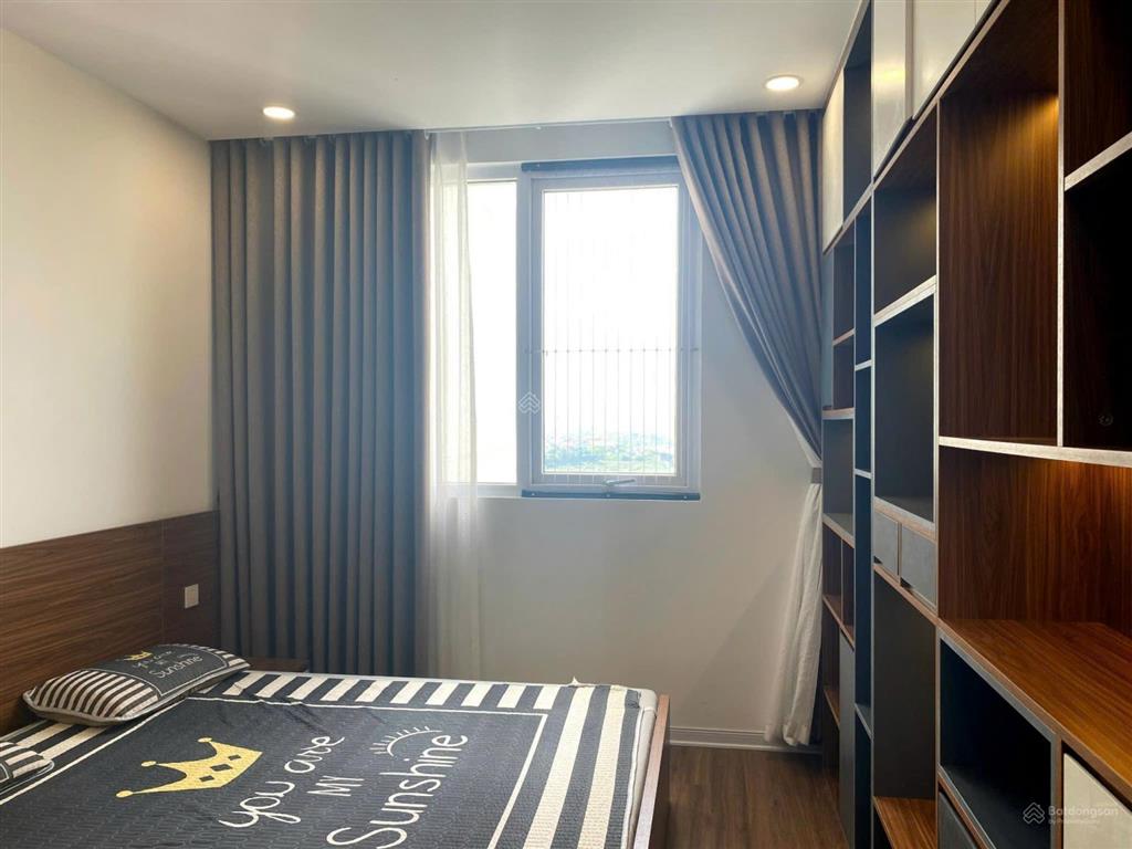 Chính chủ cho thuê 2 ngủ 68m2 chung cư eurowindow river park gần đông trù giá 8 triệu 0976 879 ***