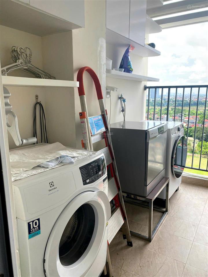 Chính chủ cho thuê 2 ngủ 68m2 chung cư eurowindow river park gần đông trù giá 8 triệu 0976 879 ***