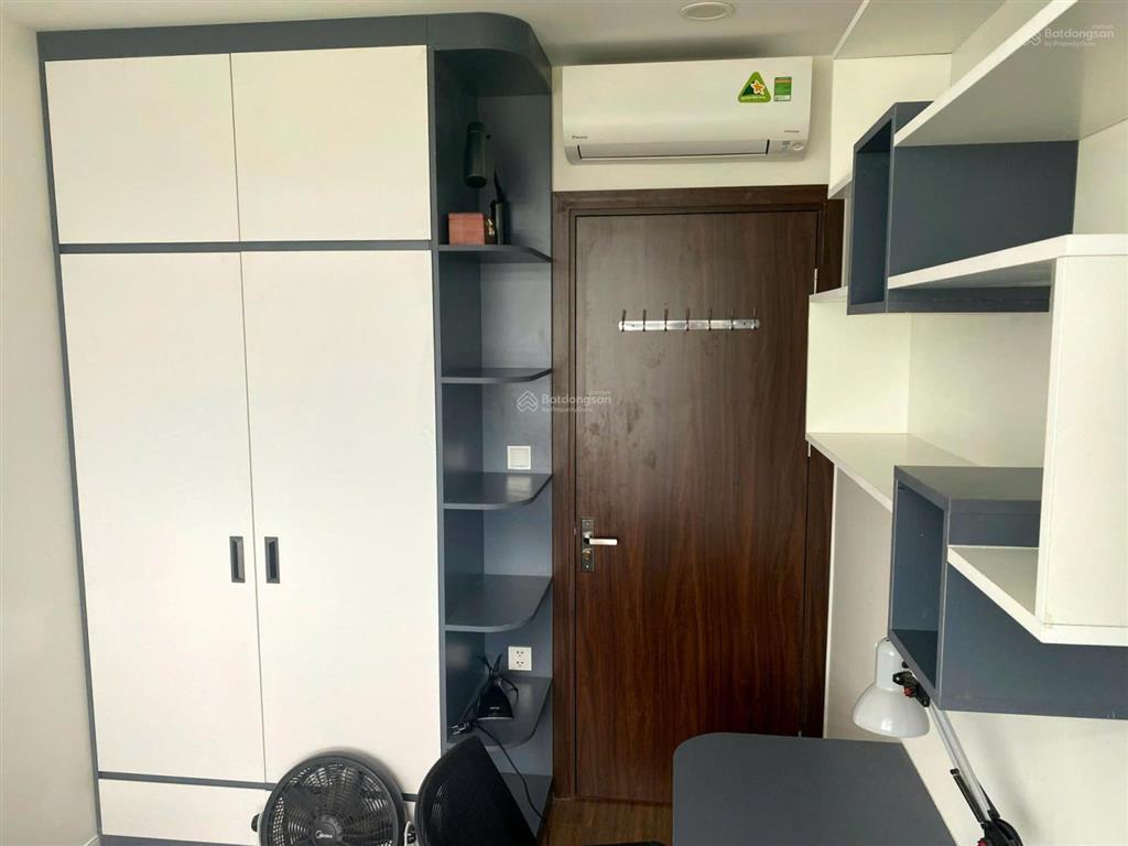 Chính chủ cho thuê 2 ngủ 68m2 chung cư eurowindow river park gần đông trù giá 8 triệu 0976 879 ***