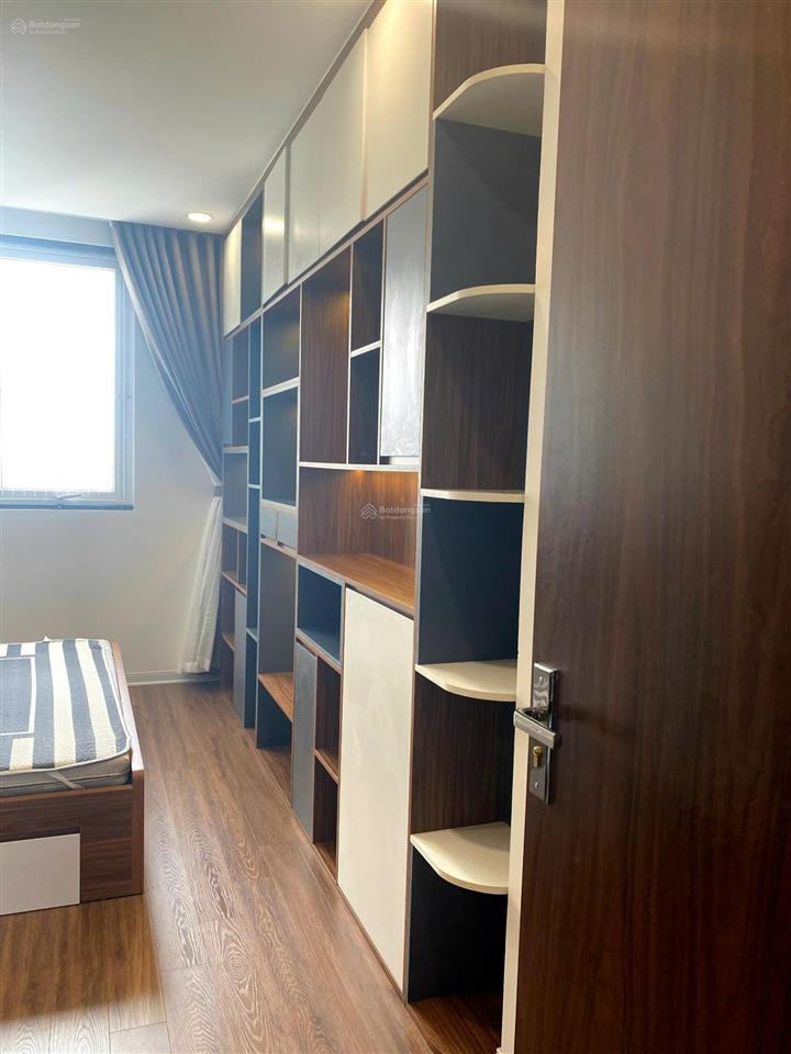 Chính chủ cho thuê 2 ngủ 68m2 chung cư eurowindow river park gần đông trù giá 8 triệu 0976 879 ***